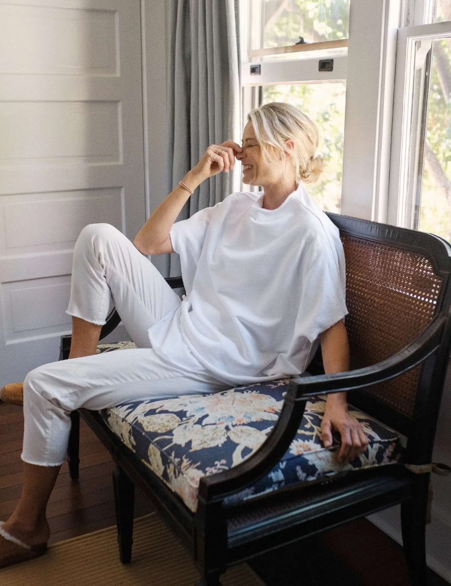 Frank & Eileen - Audrey Funnel Neck Capelet in White
